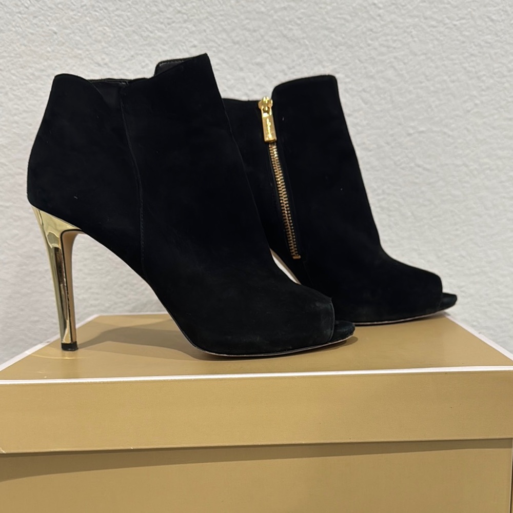 Michael Kors Collection Black and Gold Heeled Boots open toes.